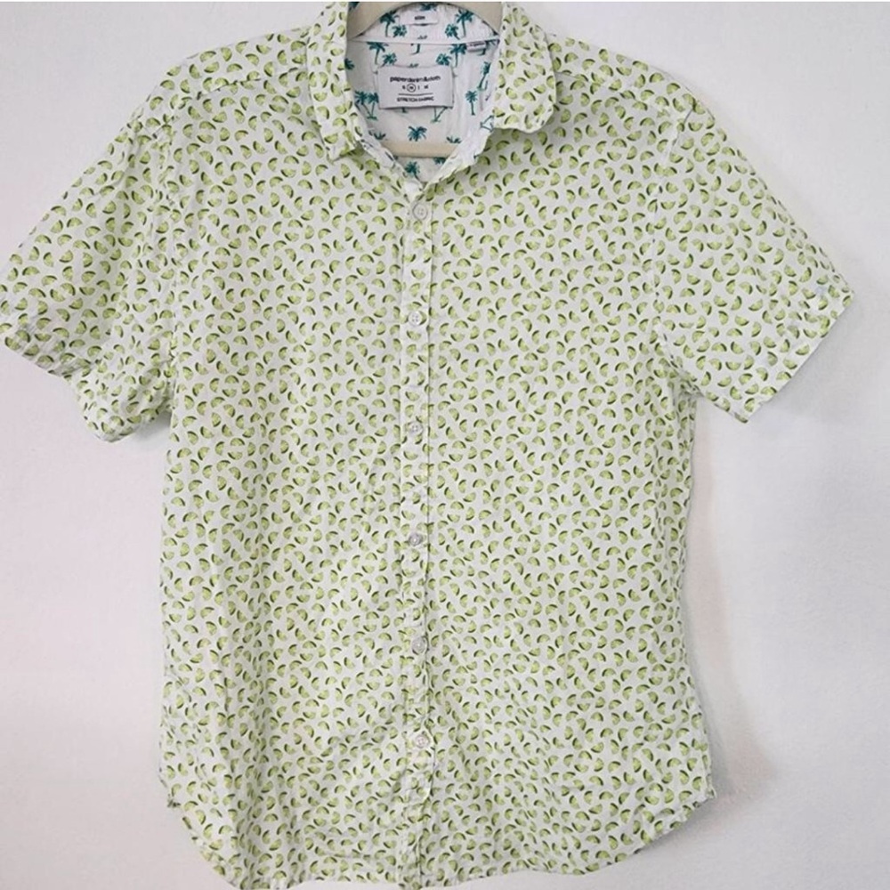 Men’s collared vacation shirt